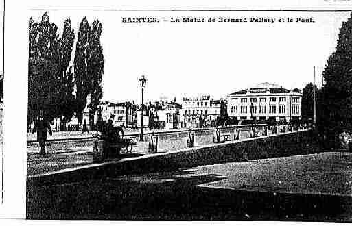 Ville de SAINTES Carte postale ancienne