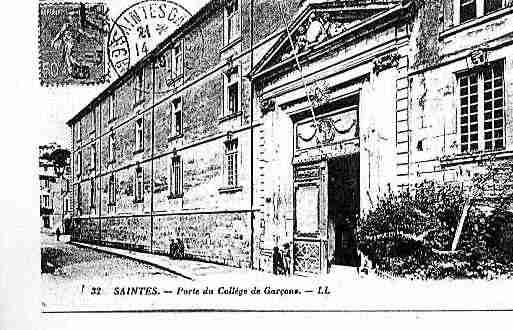 Ville de SAINTES Carte postale ancienne