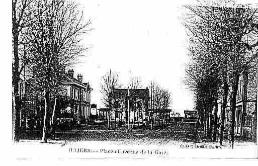 Ville de ILLIERSCOMBRAY Carte postale ancienne