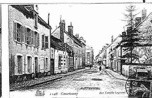 Ville de COURTENAY Carte postale ancienne