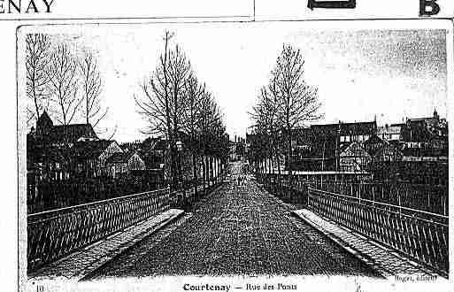 Ville de COURTENAY Carte postale ancienne