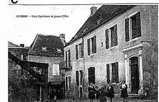 Ville de GOURDON Carte postale ancienne