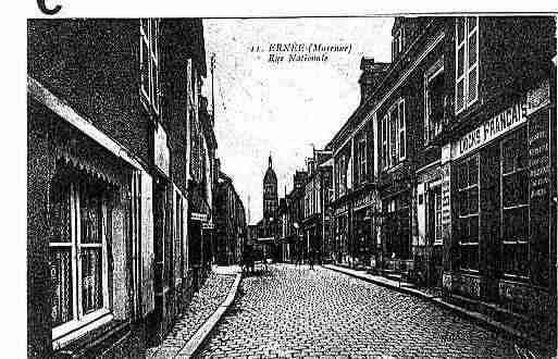 Ville de ERNEE Carte postale ancienne