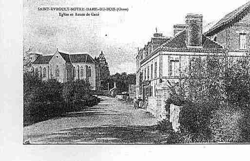 Ville de SAINTEVROULTNOTREDAMEDUBOIS Carte postale ancienne