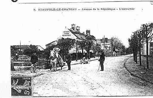 Ville de NEAUPHLELECHATEAU Carte postale ancienne