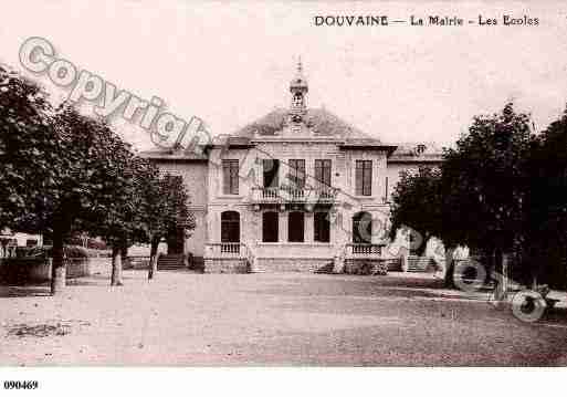 Ville de DOUVAINE, carte postale ancienne