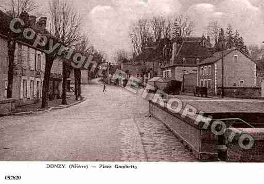 Ville de DONZY, carte postale ancienne