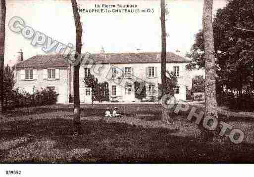 Ville de NEAUPHLELECHATEAU, carte postale ancienne