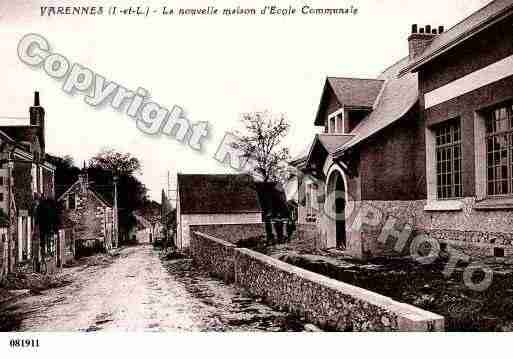 Ville de VARENNES, carte postale ancienne