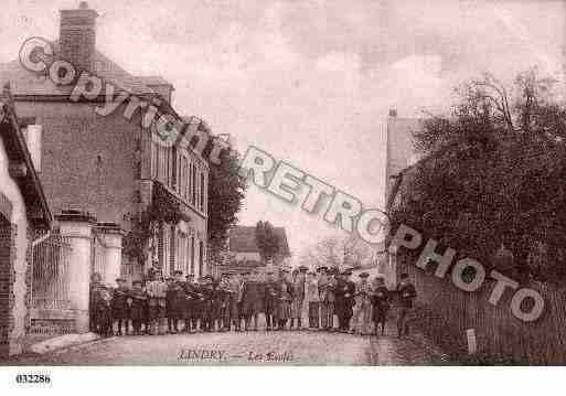 Ville de LINDRY, carte postale ancienne