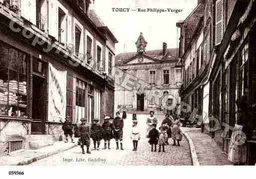 Ville de TOUCY, carte postale ancienne