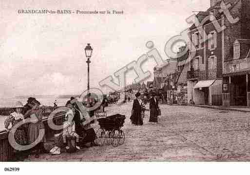 Ville de GRANDCAMPMAISY, carte postale ancienne