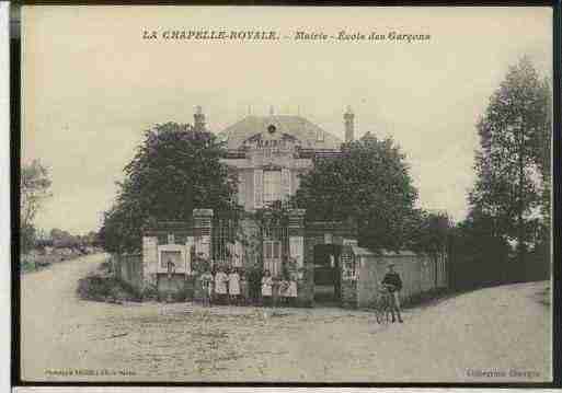 Ville de CHAPELLEROYALE, carte postale ancienne